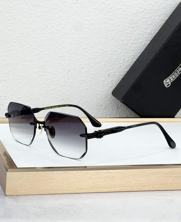 Picture of Chrome Hearts Sunglasses _SKUfw80915467fw